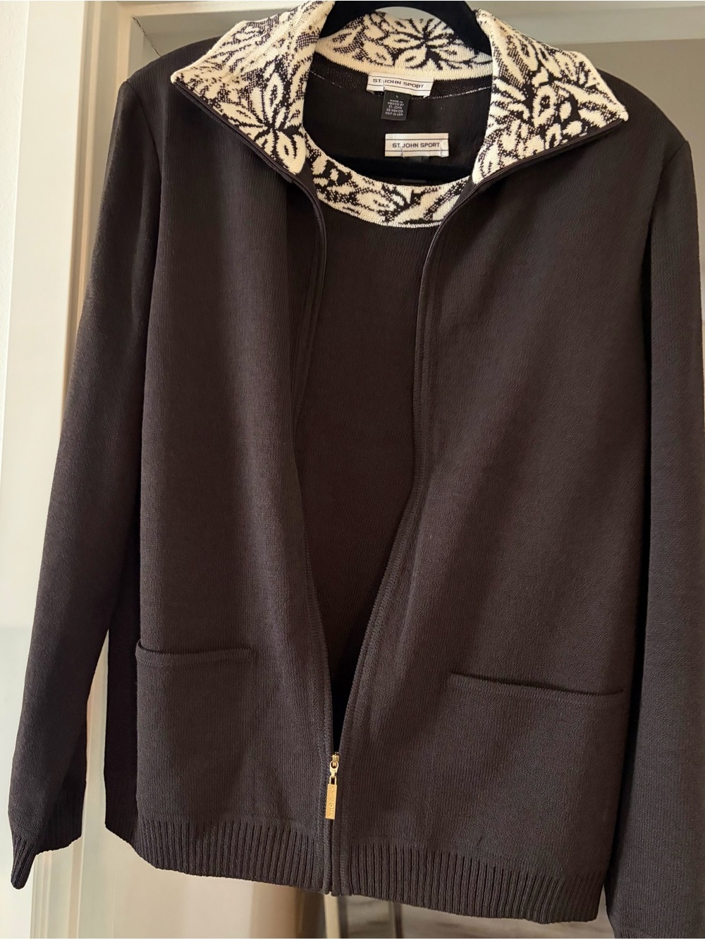 St. John Black Zip-Front Cardigan with Cream Patterned Collar